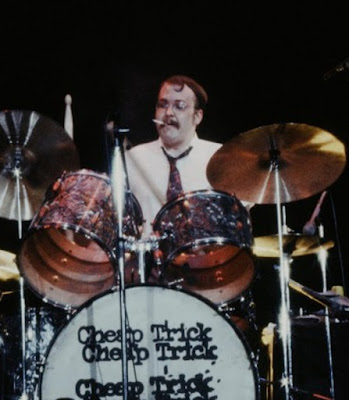 6word Portraits: 6word Portrait: Bun E. Carlos