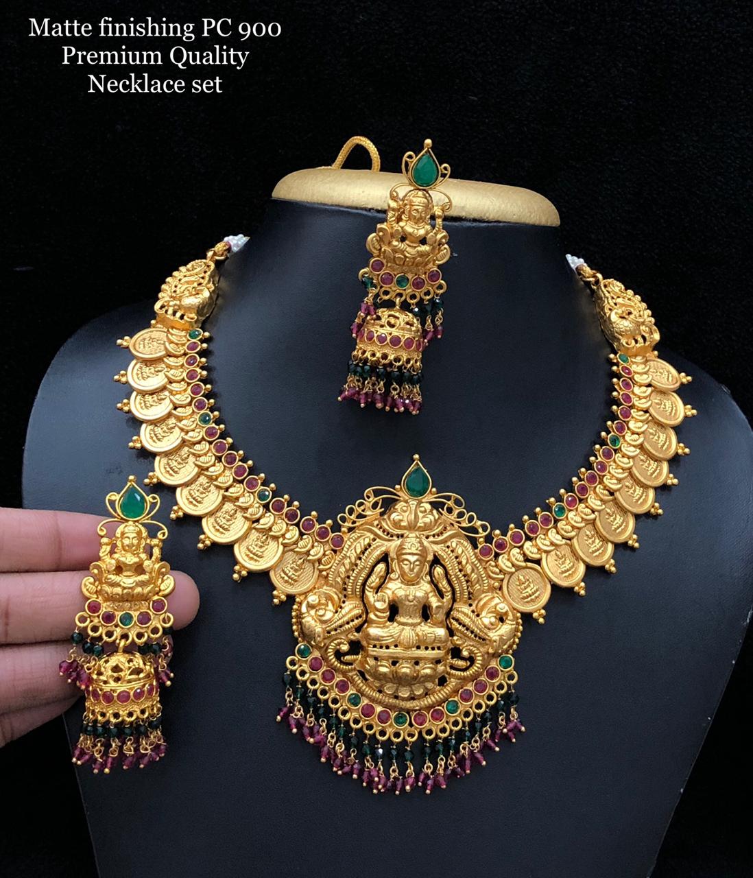 Premium Quality Gold Jewellery Collection - Indian Jewelry Designs