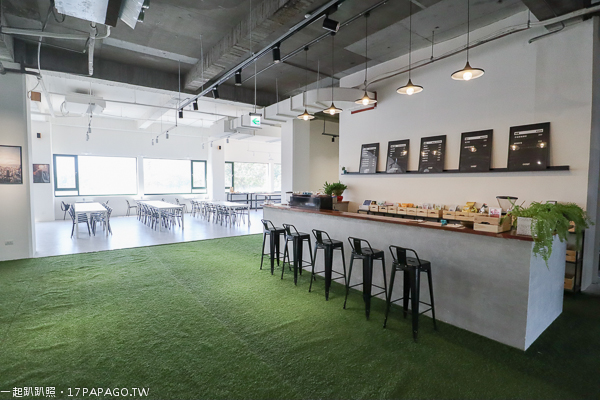 台中大里|coepi可艾比咖啡餐館|公園第一排視野|空間寬敞舒適|充滿綠意|纖博館內