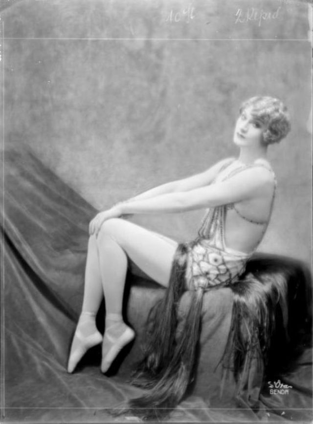 20 Amazing Photos of American Performer Barbette in the 1920s and ’30s