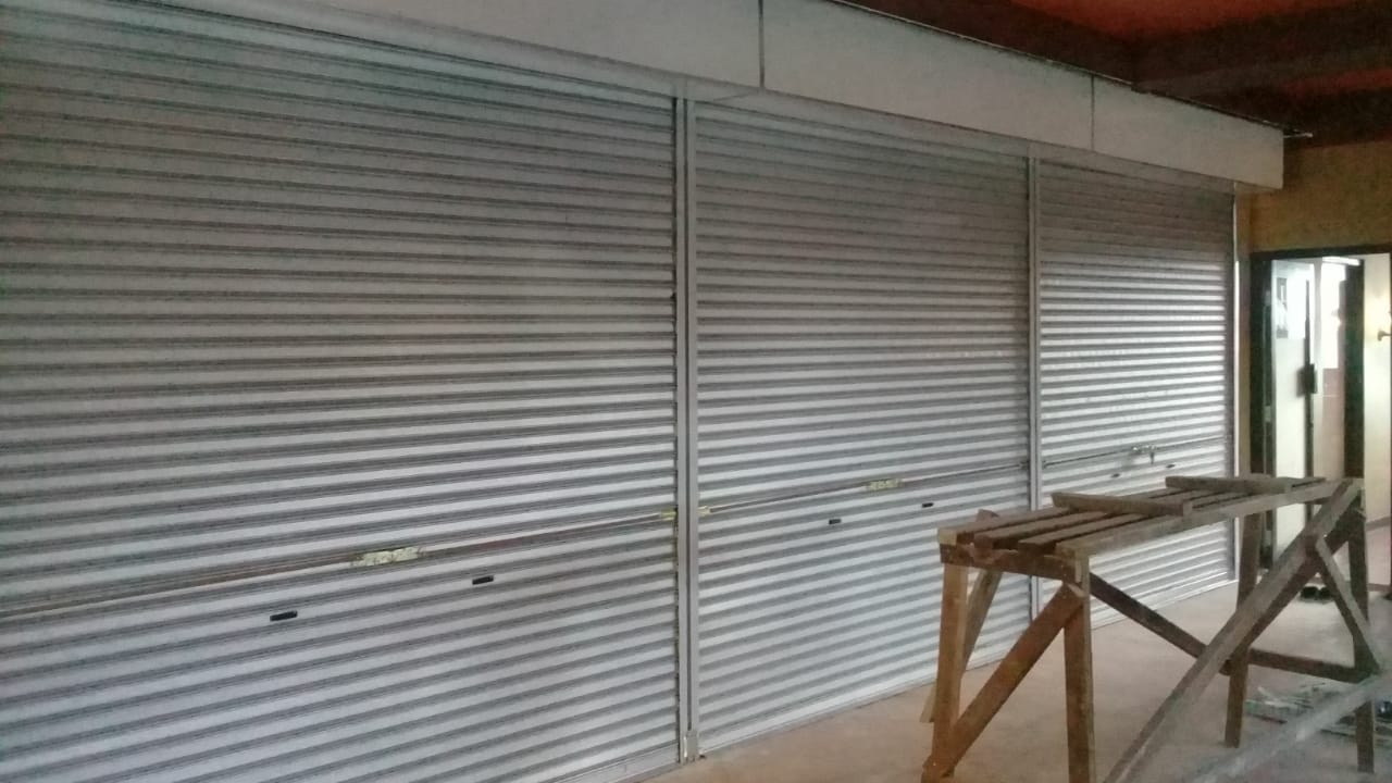fabrikasi rolling door Karawang