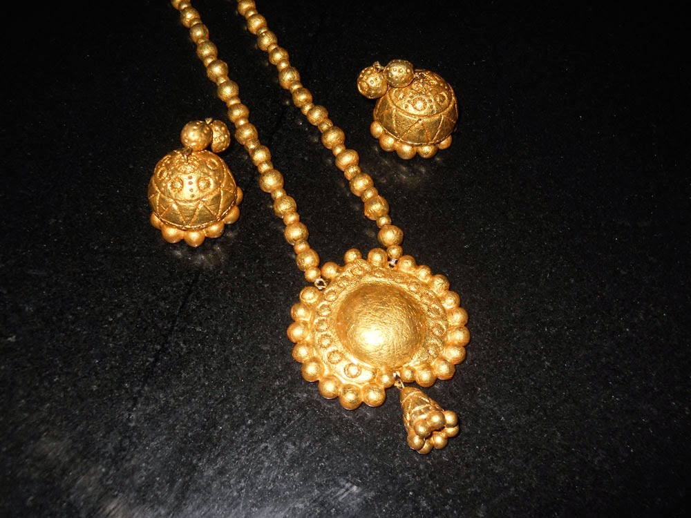 Gold jhumka necklace set Clearance