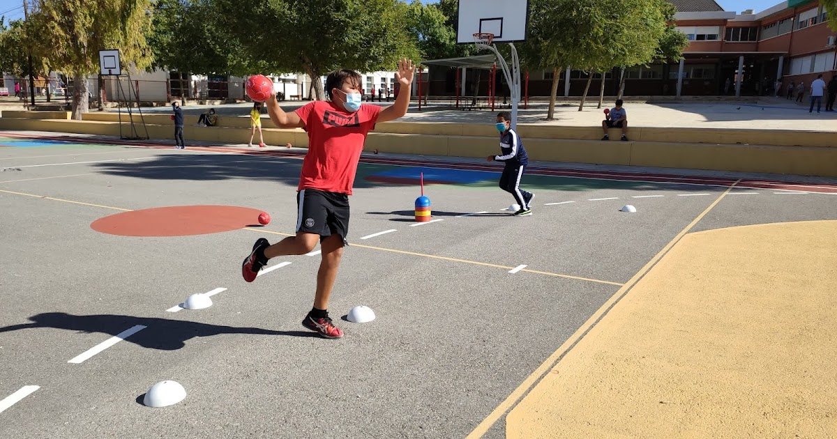 Área de Educación Física (C.P. Pintor Sorolla) Elda FIRST HANDBALL