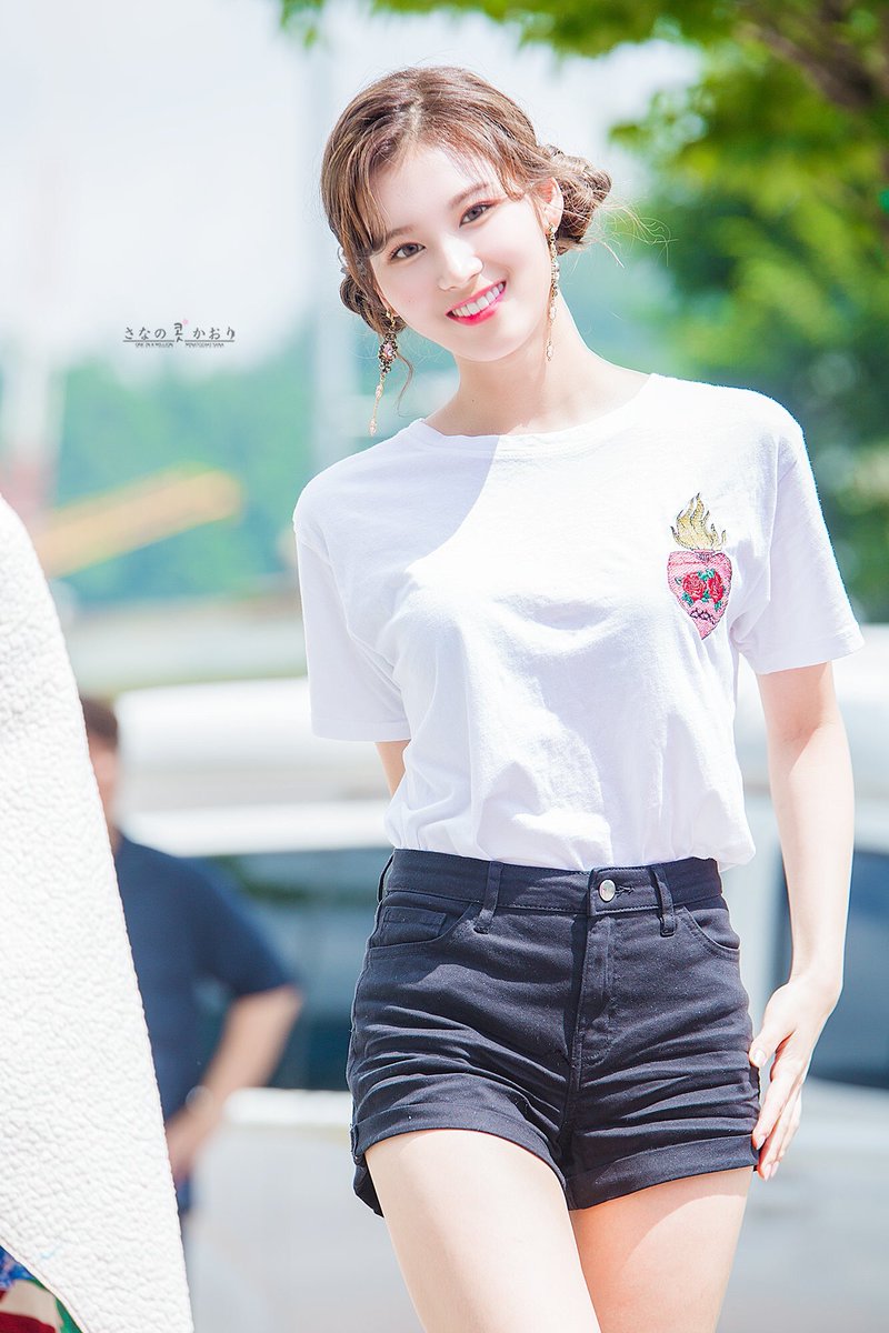 This Is How TWICE Sana Looks In Real Life! KPop News