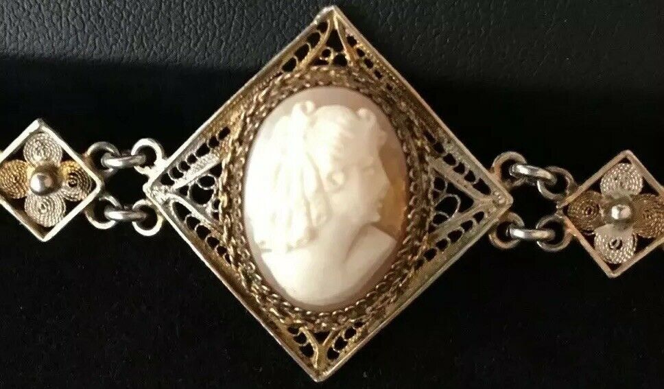How to tell the difference between a cameo and an intaglio