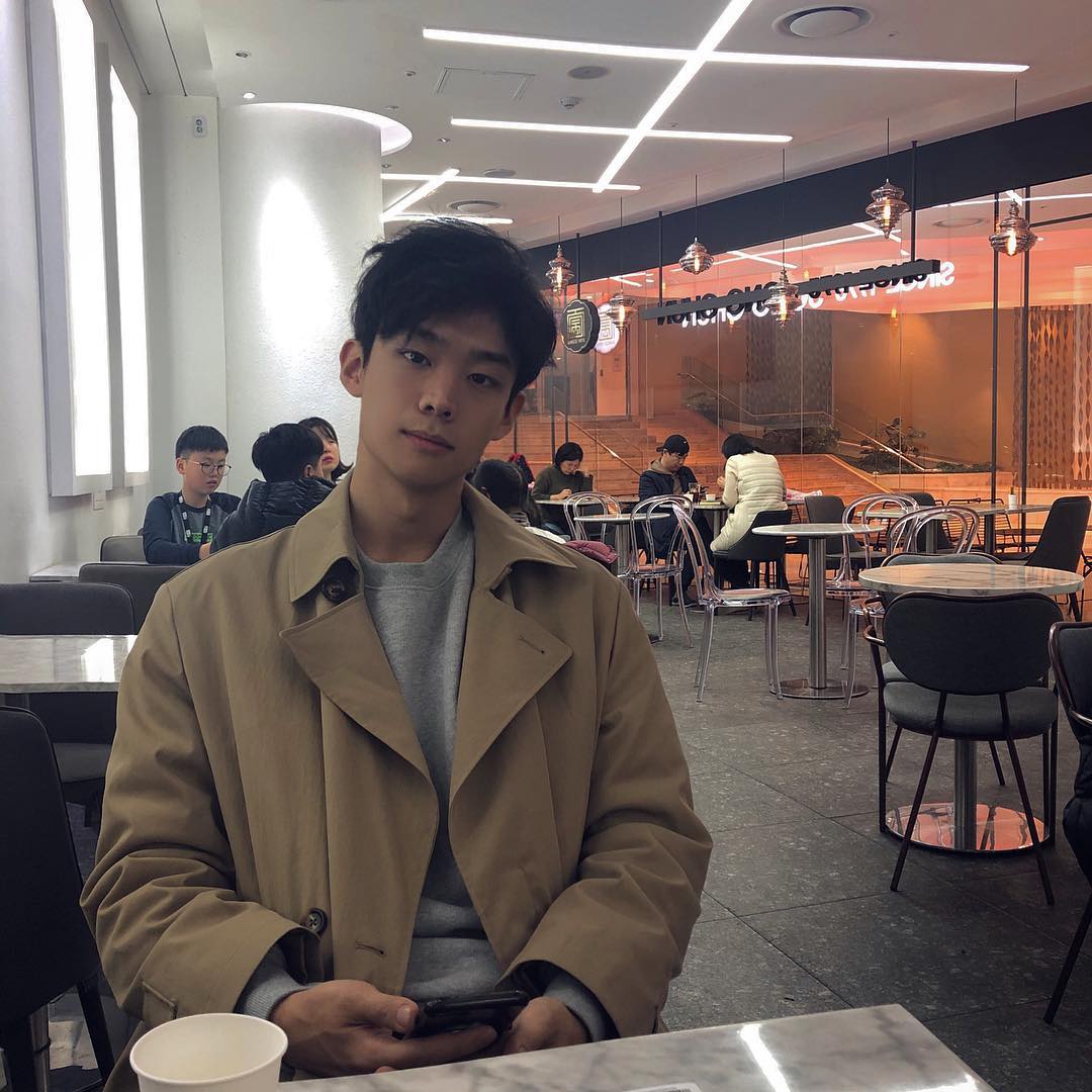 비주얼 훈훈해서 남친재질인 신인가수 | 인스티즈