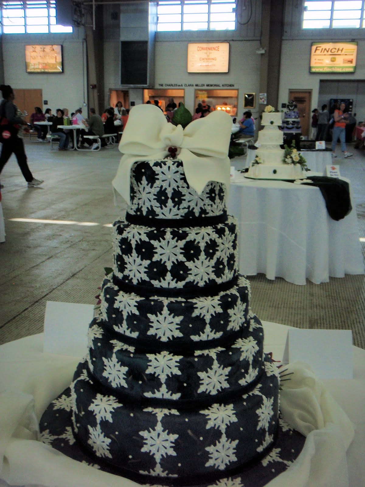 Sweet Eats Cakes: The Great American Cake Show Part 2
