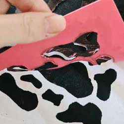 How to stencil on fabric DIY