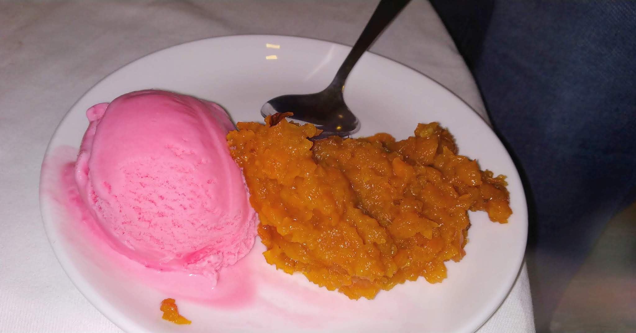 How to Eat Hot Gajar Halwa and Ice-Cream at a Single Time?