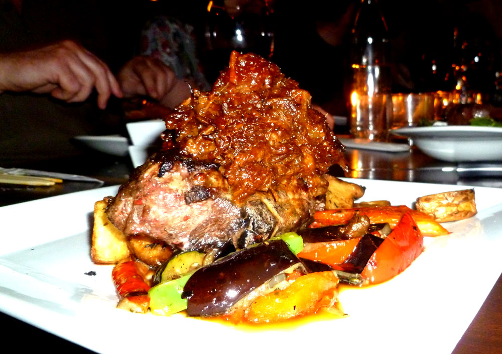 Vancouver Island Travel & Tourism: Sauce Restaurant and Lounge - Great