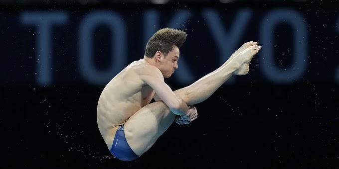 Ολυμπιακοί Αγώνες: Γιατί οι δύτες κάνουν ντους και χρησιμοποιούν αυτές τις μικροσκοπικές πετσέτες μεταξύ των καταδύσεων 