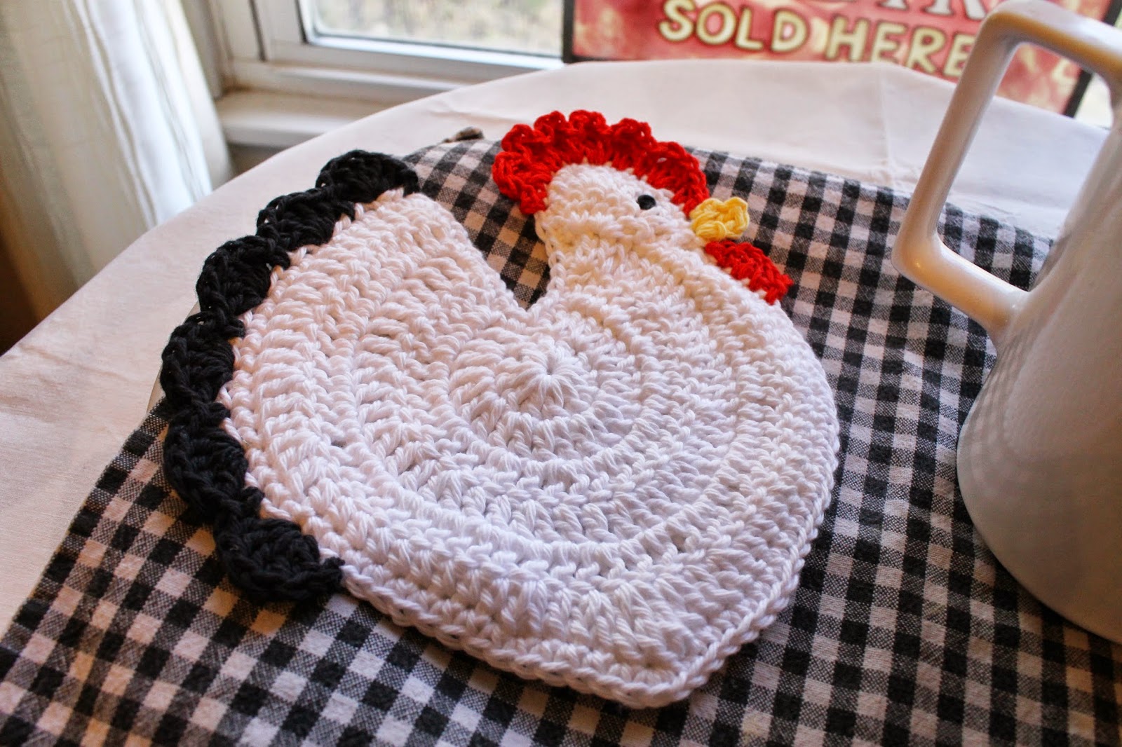 mi-casa-crochet-hen-potholder