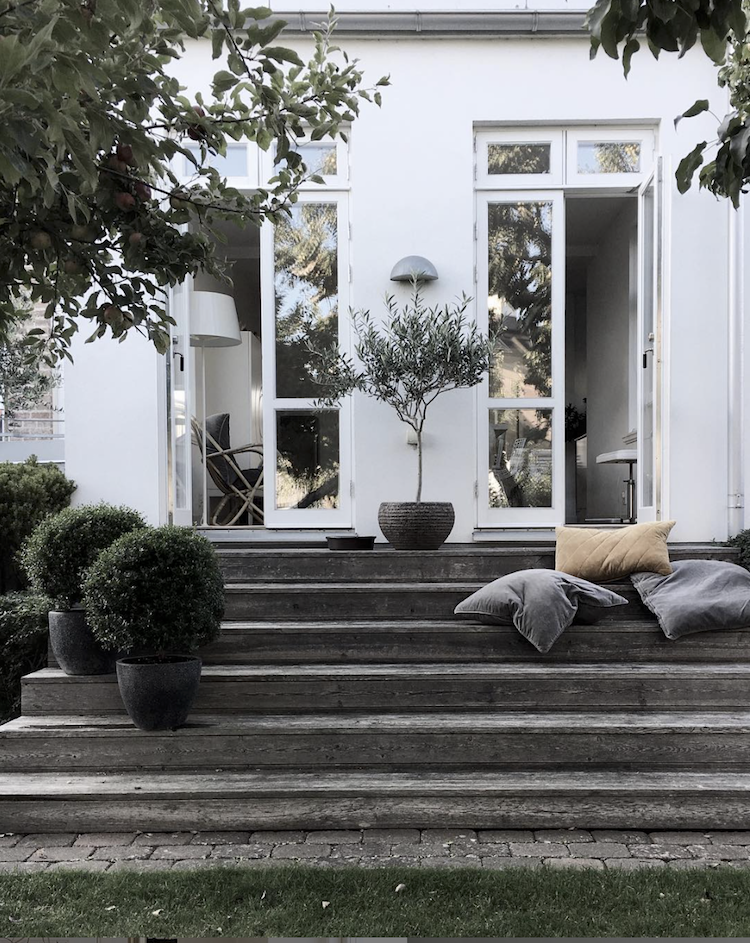 5 Great Design Tricks To Learn From a Small Swedish Space