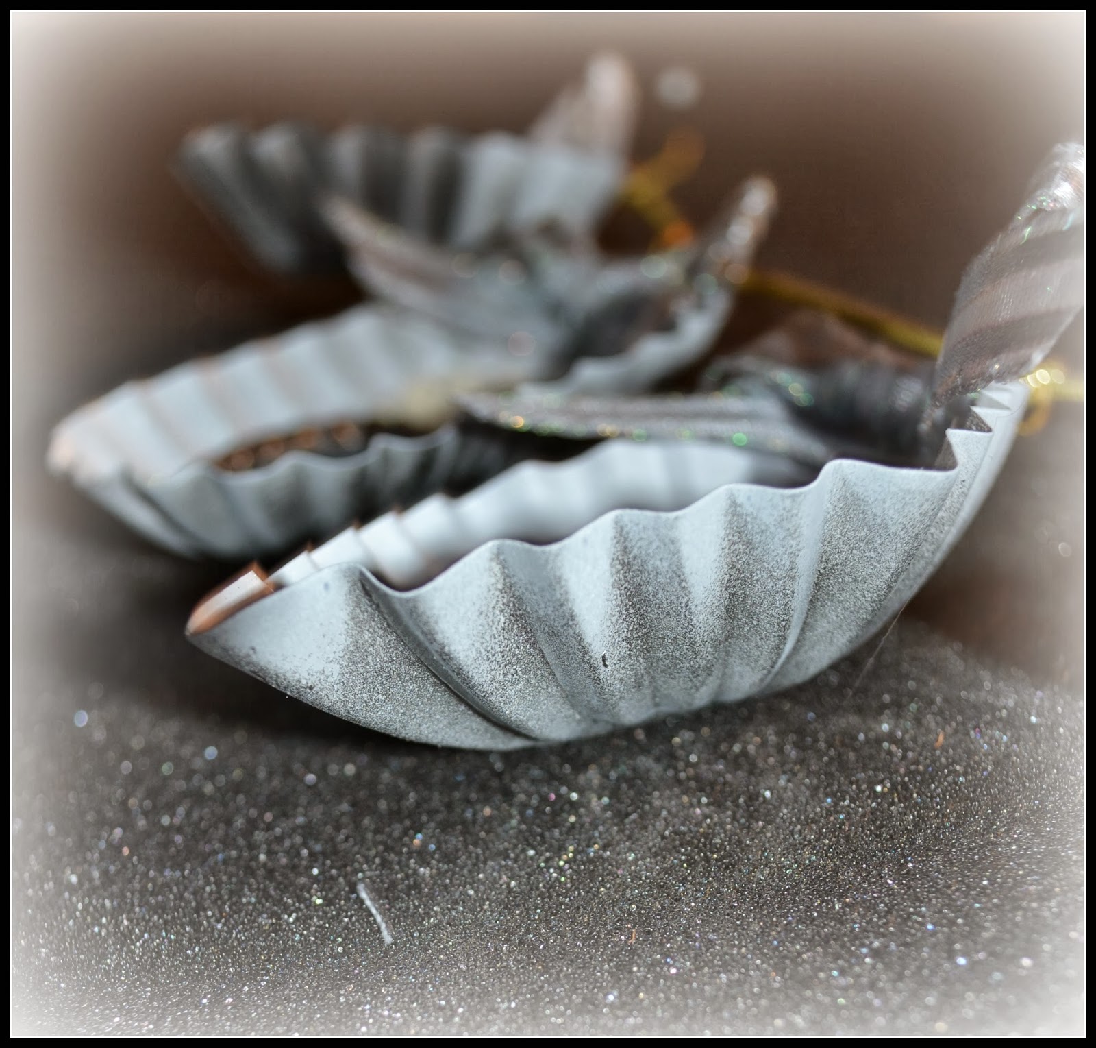 Closet Crafter Tiny Tart Pan Ornaments