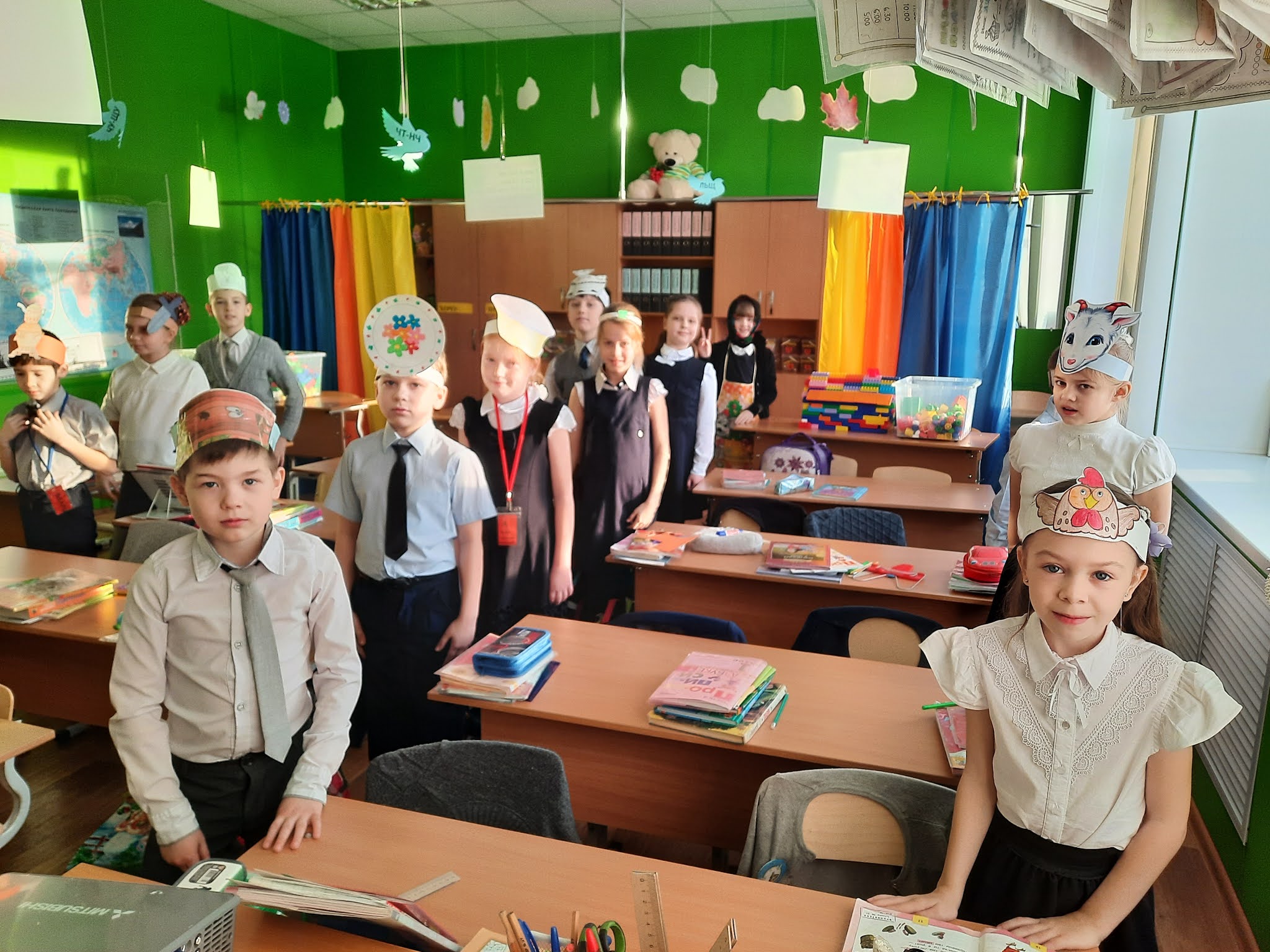 инсценирование сказок чуковского. подготовиться к инсценированию. федорино горе костюмы. инсценировка сказки федорино горе. костюм федоры в детском саду.