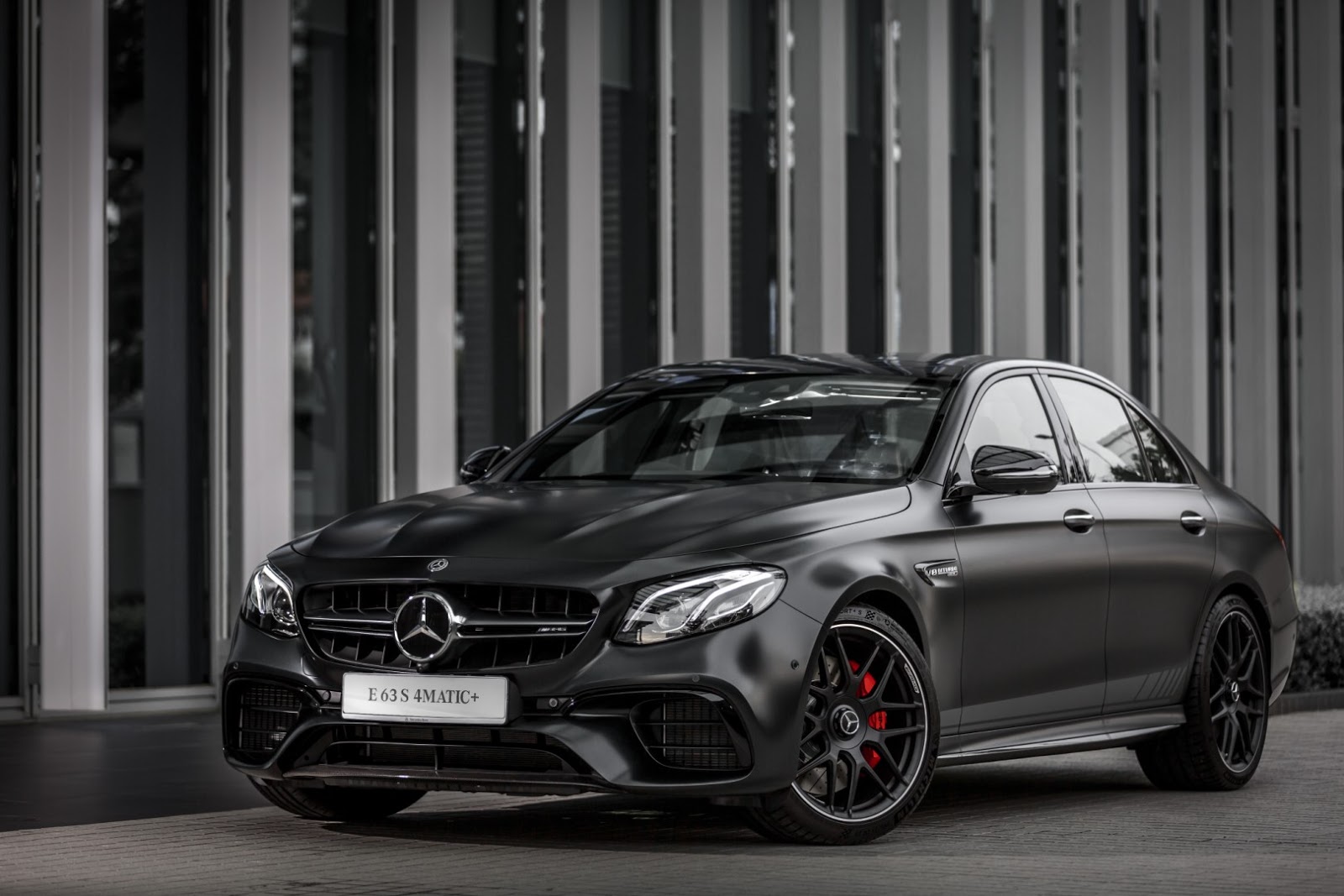 Мерседес Бенц e63s w213