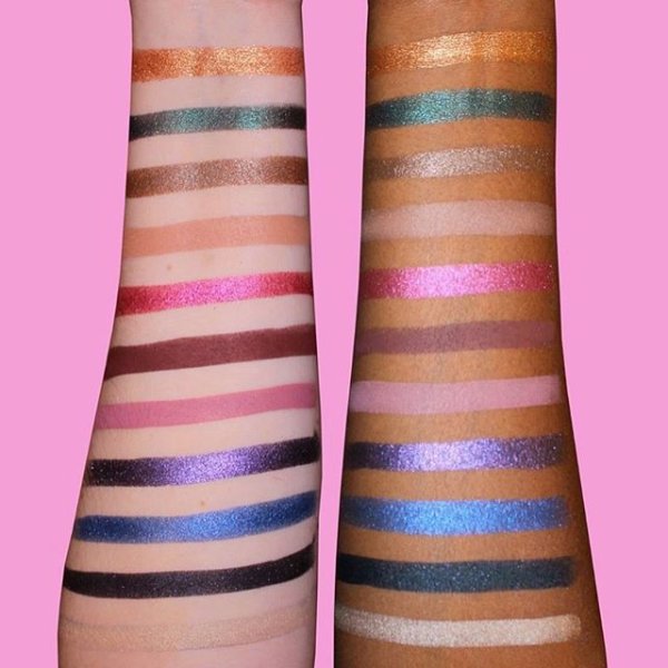 Swatches Too Faced Then & Now eyeshadow palette