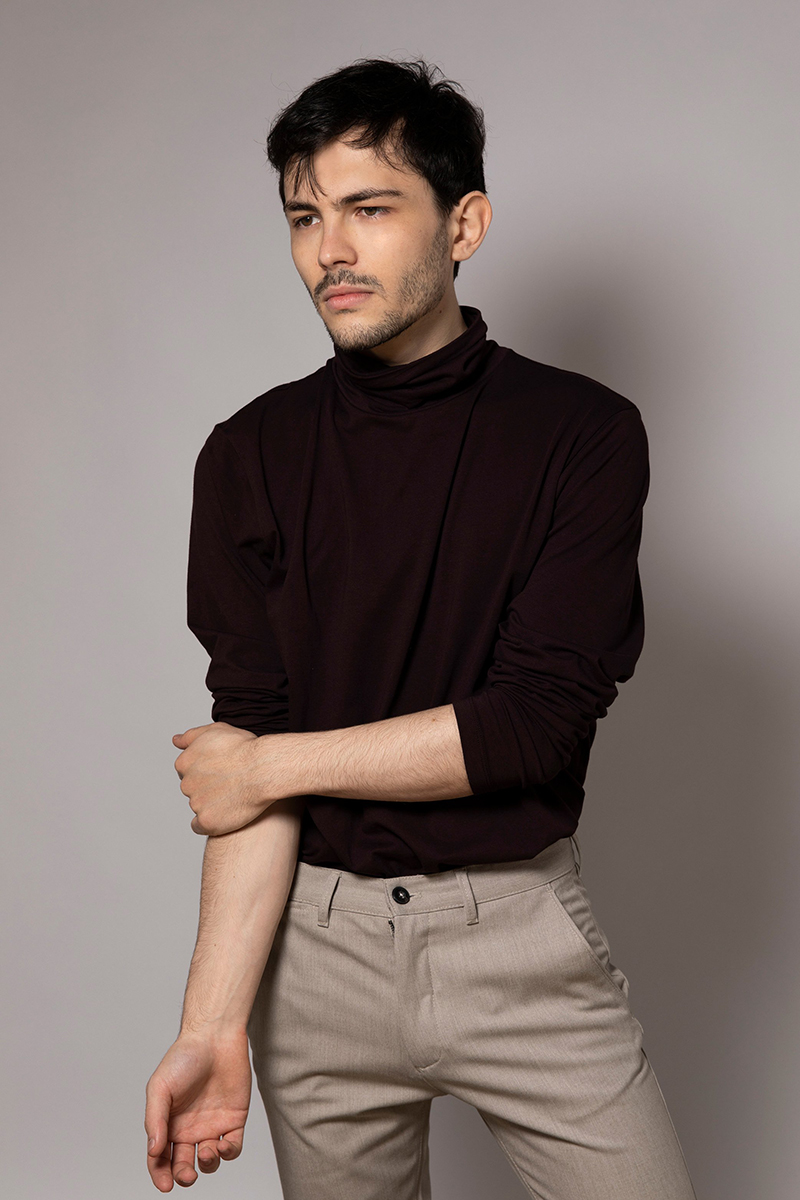 French artist Rosenfeld and DJ Khemis collab on the haunting synthesis of "The Witch" AMERICAN