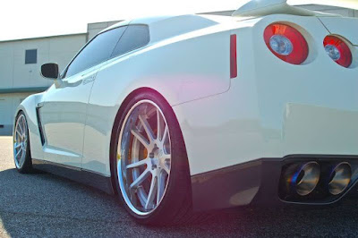 rear-end-view-of-a-tuned-up-Nissan-GTR