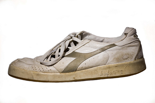 diadora gold stripe trainers