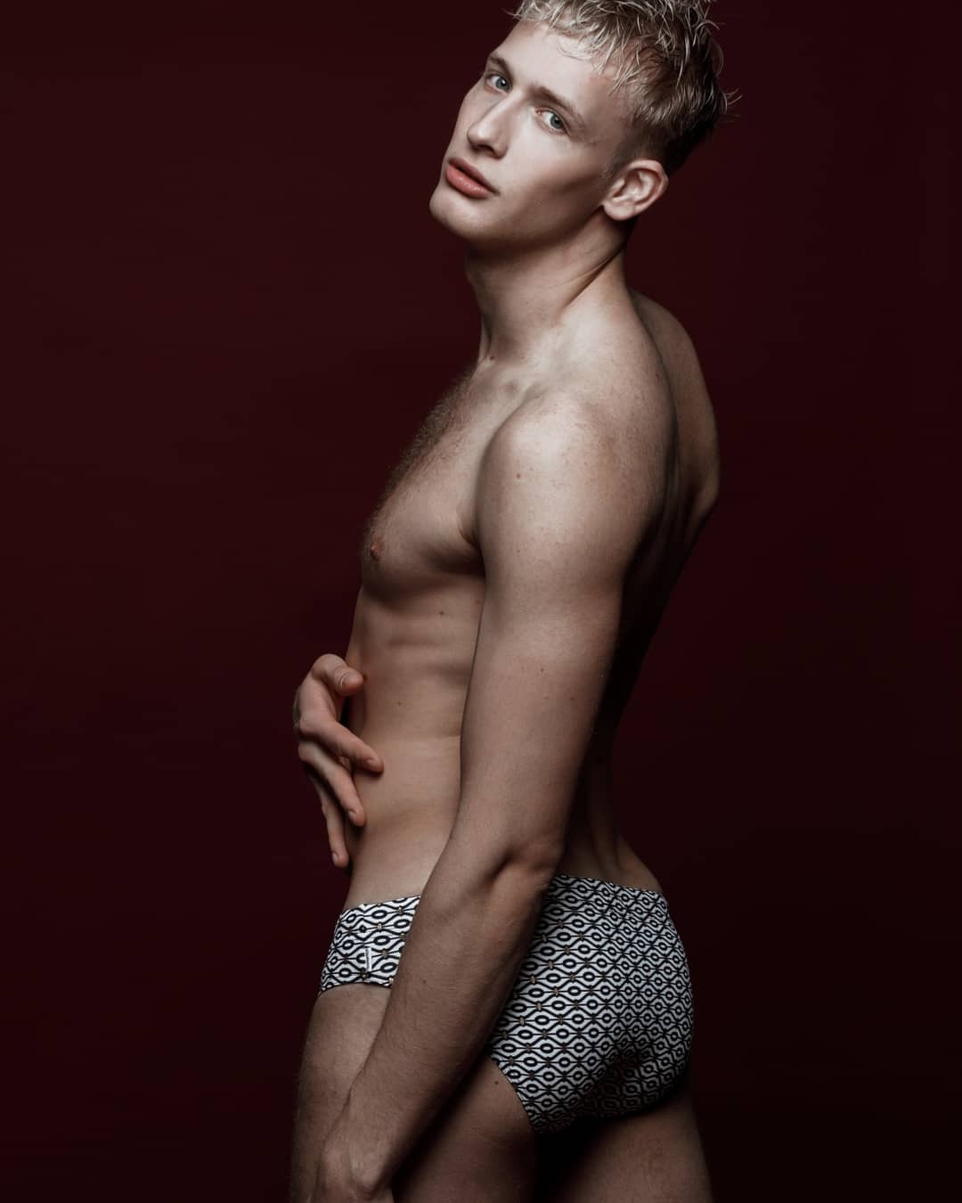 90918973_3074761885908354_34265487587021