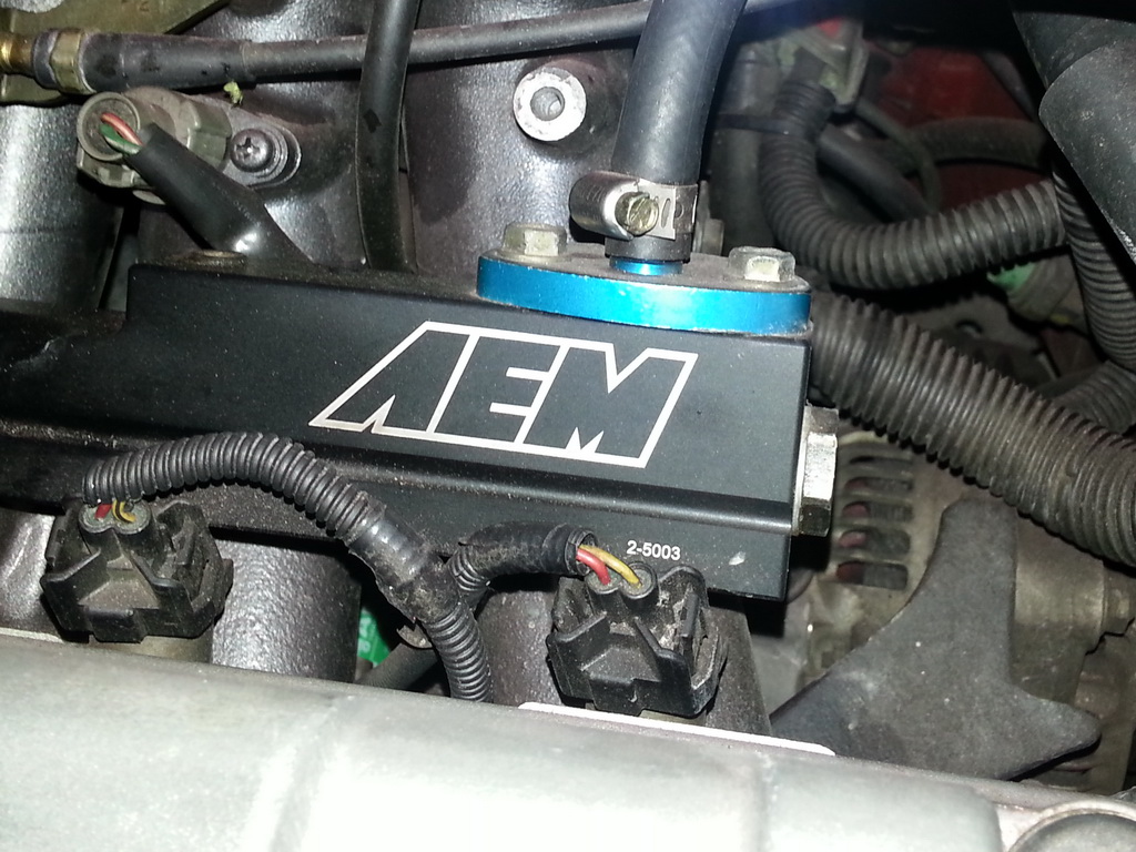 Honda CIVIC EG6 AEM Fuel Regulator