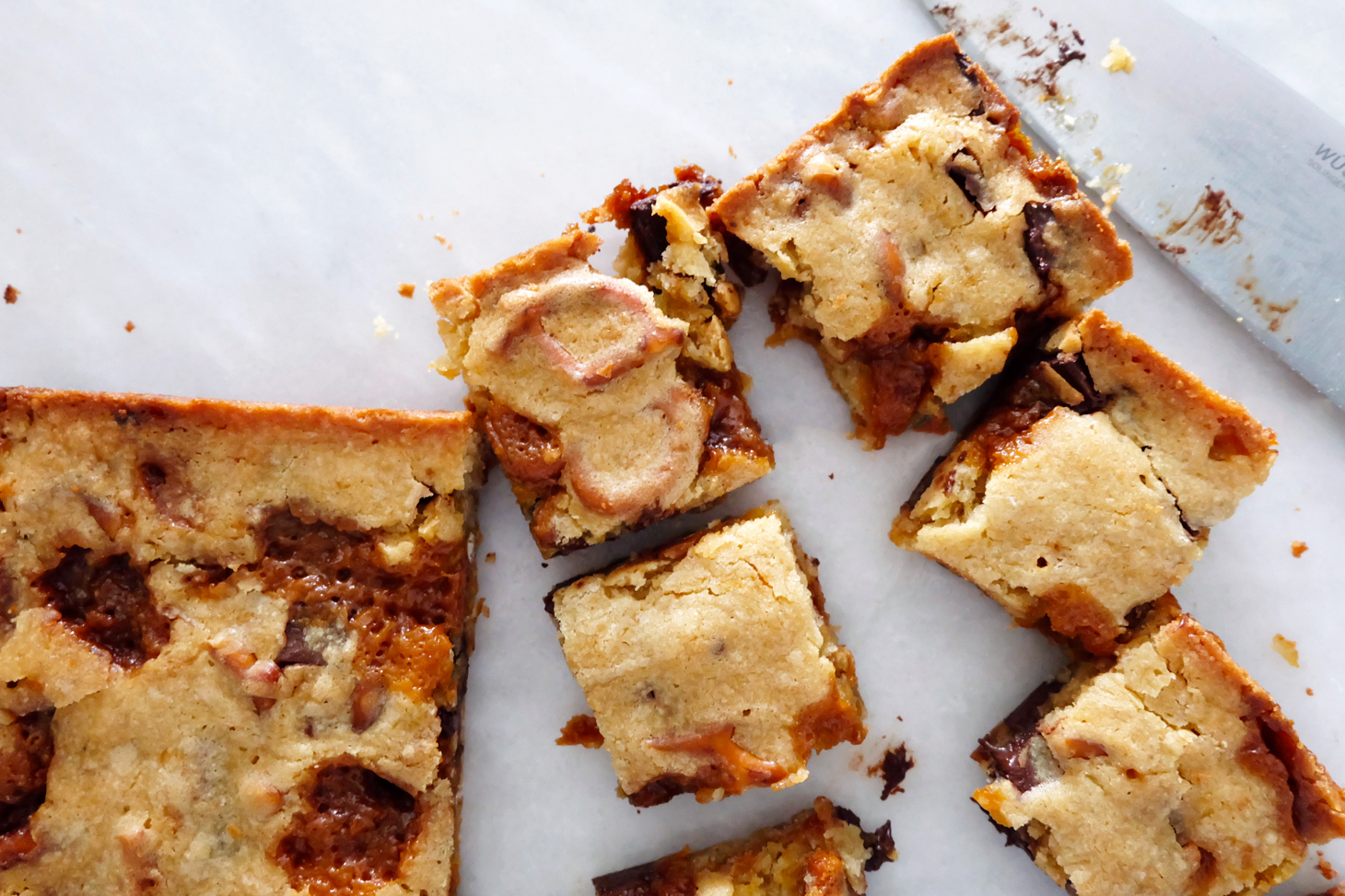 Chocolate Chip Caramel Pretzel Blondies The Bake Dept