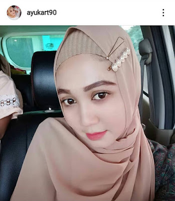 contoh jilbab warna mocca