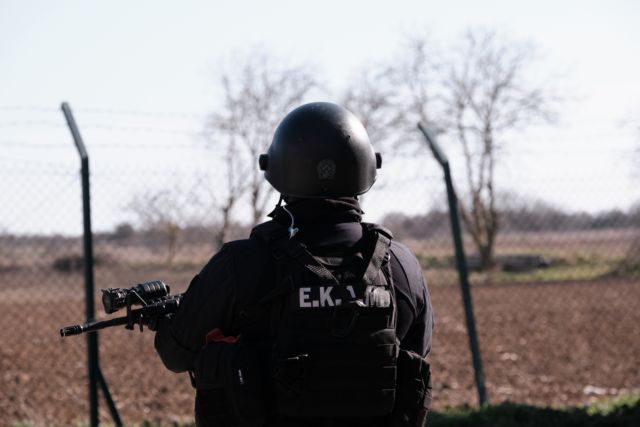 Έβρος: Τον χαβά τους οι Τούρκοι – Drone κάνει βόλτες κοντά στα σύνορα