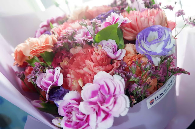 Beautiful Designs Of Bouquet For Graduation Flowers By Little