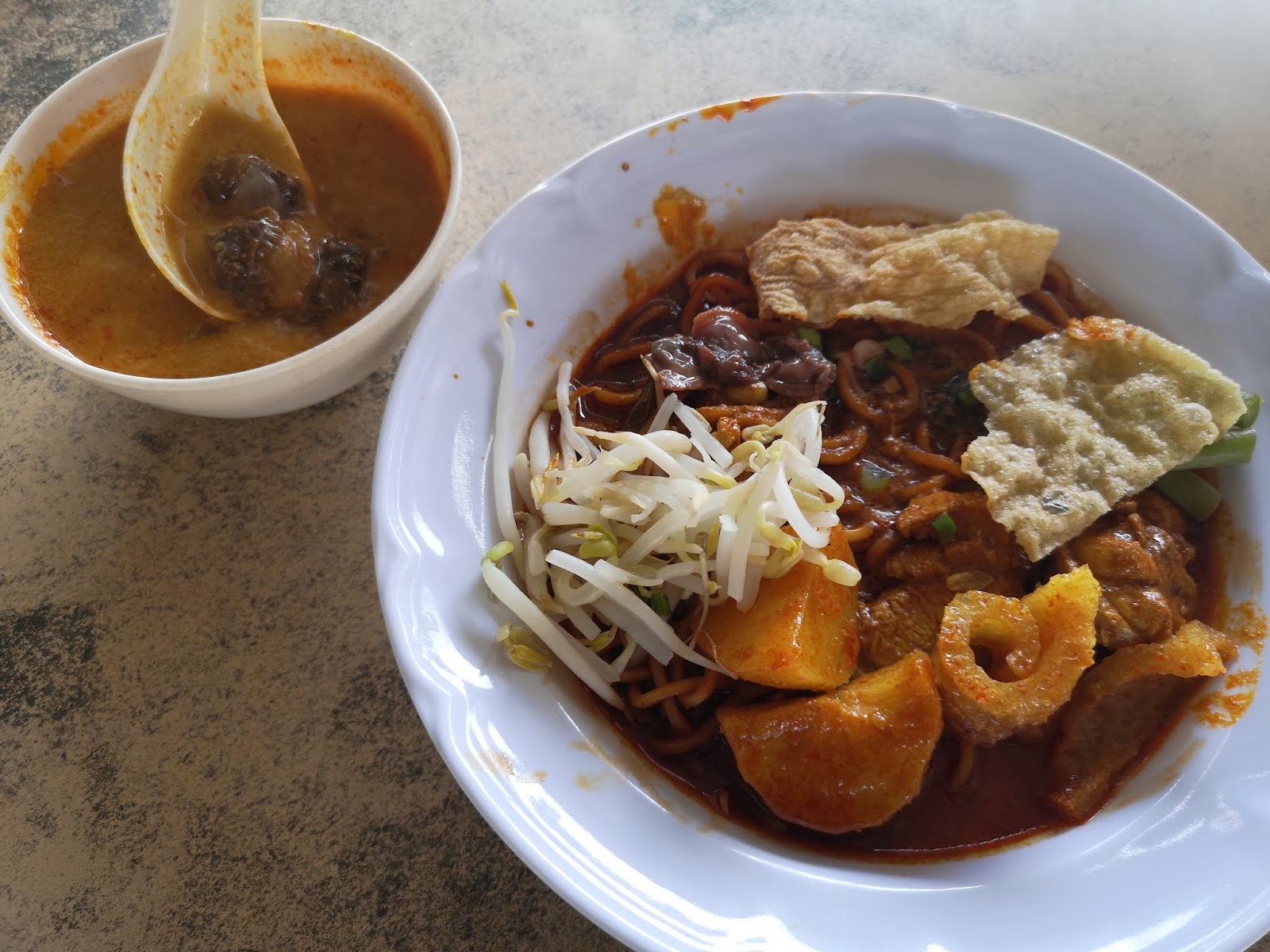 Batu 9 curry mee