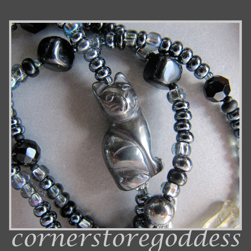 the-charmed-life-famous-black-cats-in-history