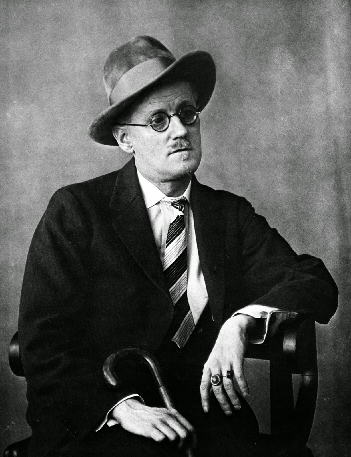 CervantesMileHighCity DUBLINESES de JAMES JOYCE (18821941) Irlanda CervantesMileHighCity DUBLINESES de JAMES JOYCE (18821941) Irlanda