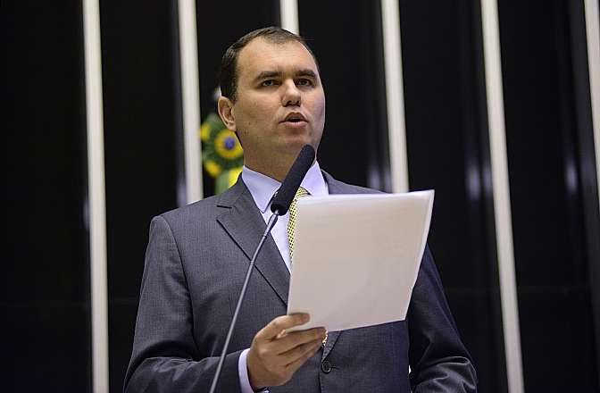 Deputado Moses Rodrigues vota favorável a Lei que garante mais de R$ 6 milhões para Sobral