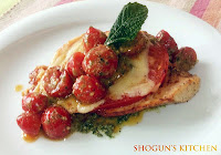 Φιλέτο γαλοπούλας με ντομάτα, καπνιστό τυρί και πέστο δυόσμου - by https://syntages-faghtwn.blogspot.gr