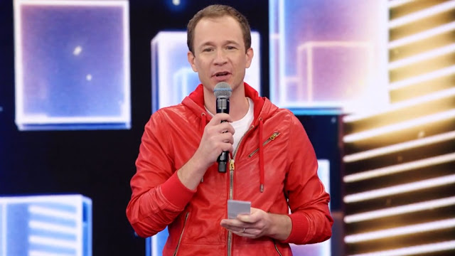 Tiago Leifert substitui Faustão nas tardes de domingo da Globo até estreia de projeto com Luciano Huck