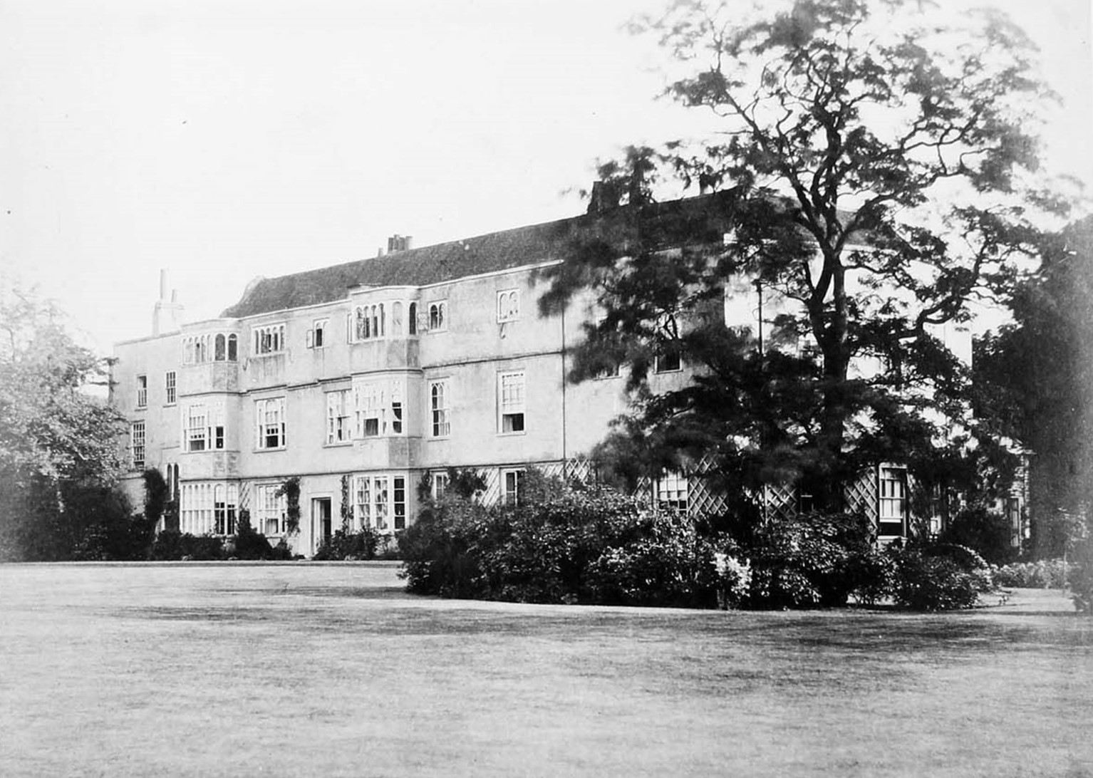 Landed families of Britain and Ireland (396) Barne of Sotterley Hall