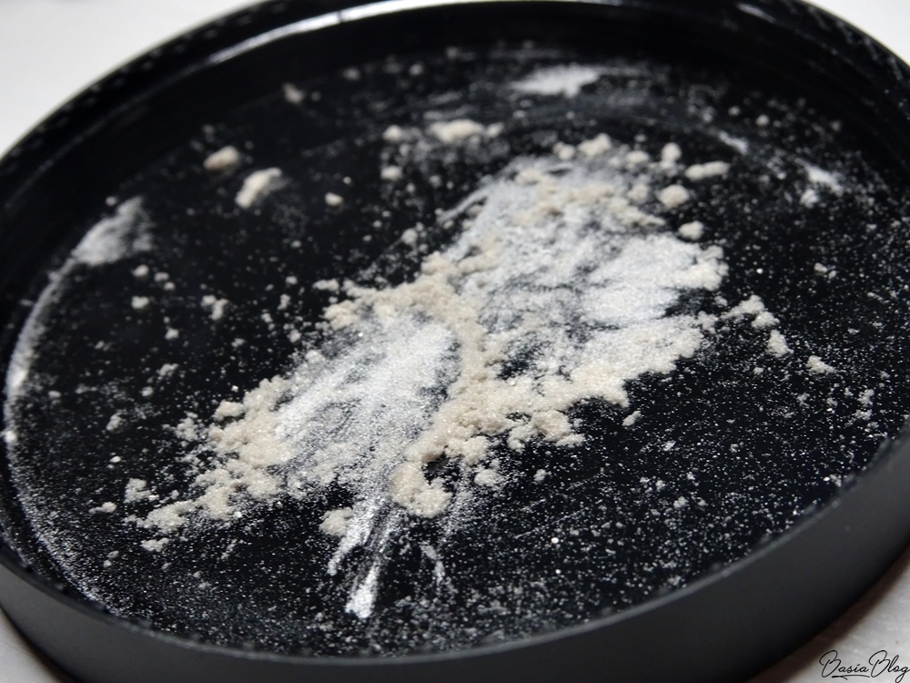 Lily Lolo jedwabny puder sypki Translucent Silk mika 