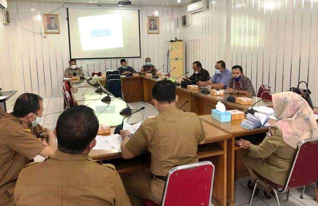 Komisi II DPRD Padang raker dengan Bapenda dan OPD