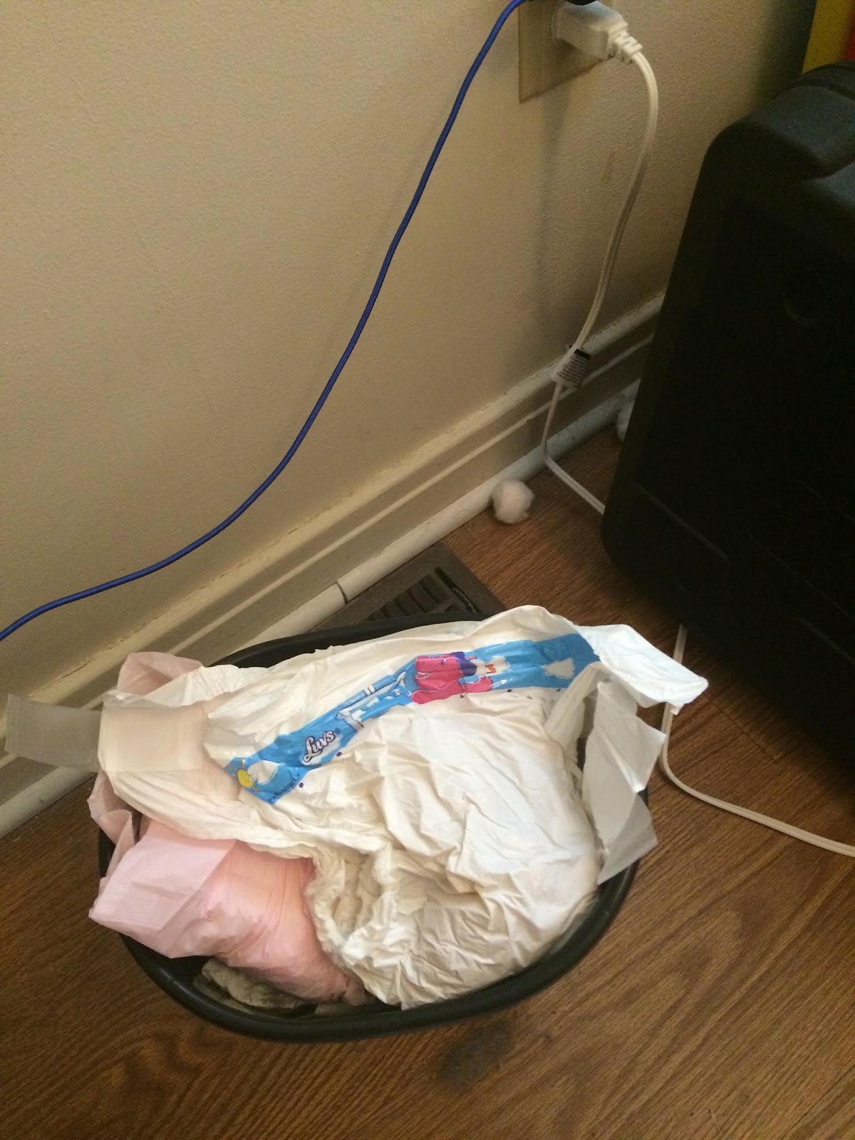 Challenge the lowest price Vintage plastic backed Luvs disposable