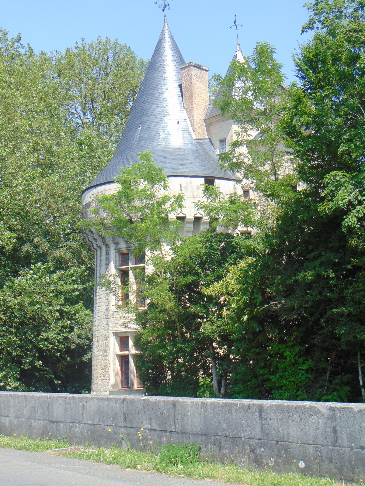 Aventurières en vadrouille DampierresurBoutonne (17) son château