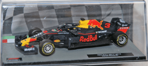 Red Bull RB14 2018 Daniel Ricciardo 1:43 Formula 1 auto collection centauria