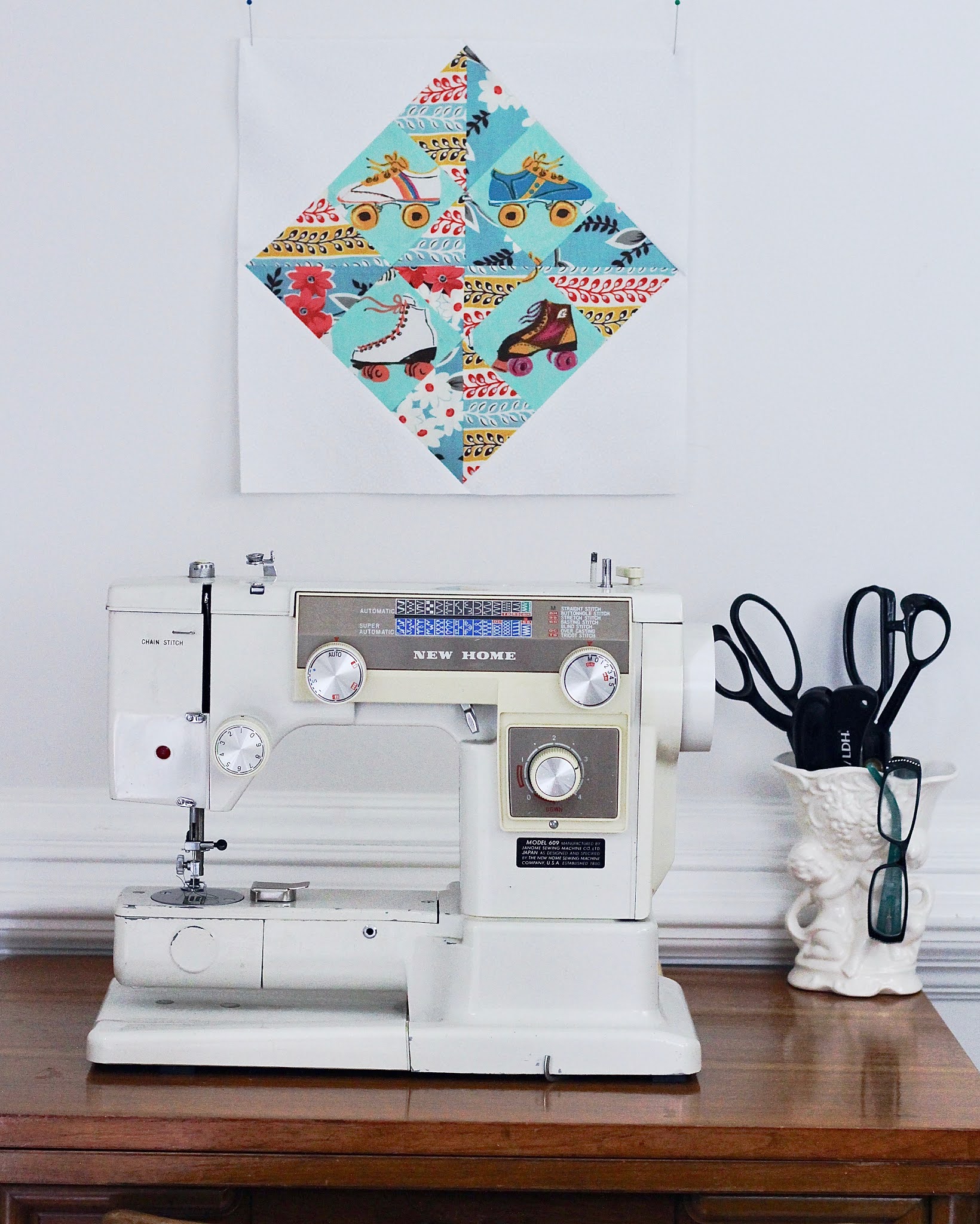 Automatic multifunctional sewing machine, 13 stitches - TEXI JOY