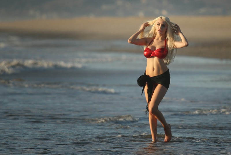 Courtney Stodden Hot Red Bikini Stills At Los Angeles