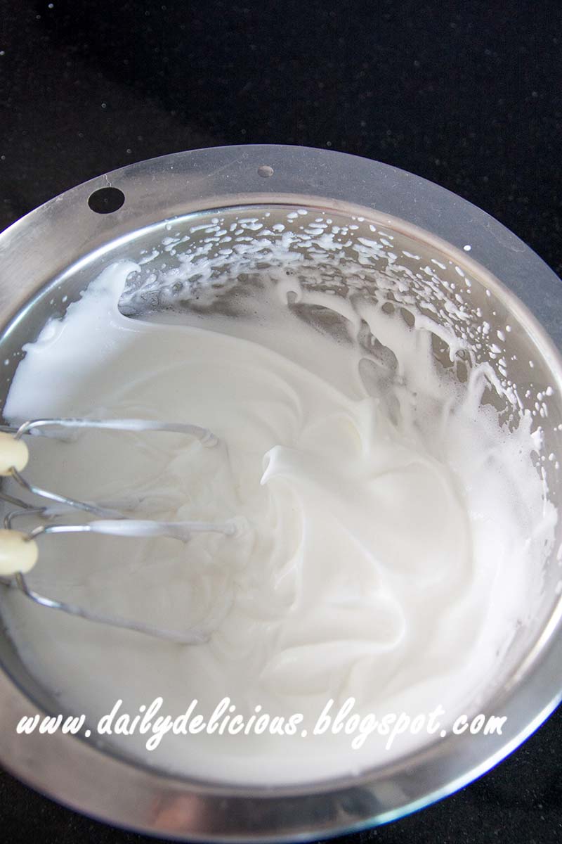 dailydelicious Green tea chiffon cake with Green tea white chocolate