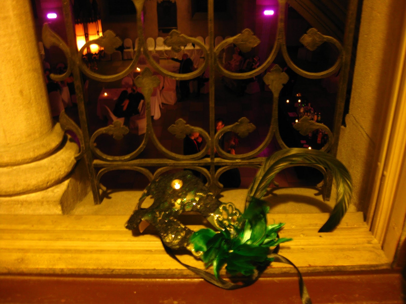 Fit2wear Masquerade Ball