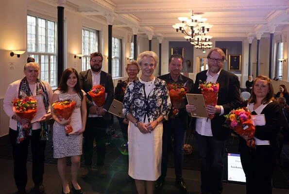 Danish Princess Benedikte presented the Alzheimerforeningen Researcher Award to Asmus Vogel and  Kristine Freude