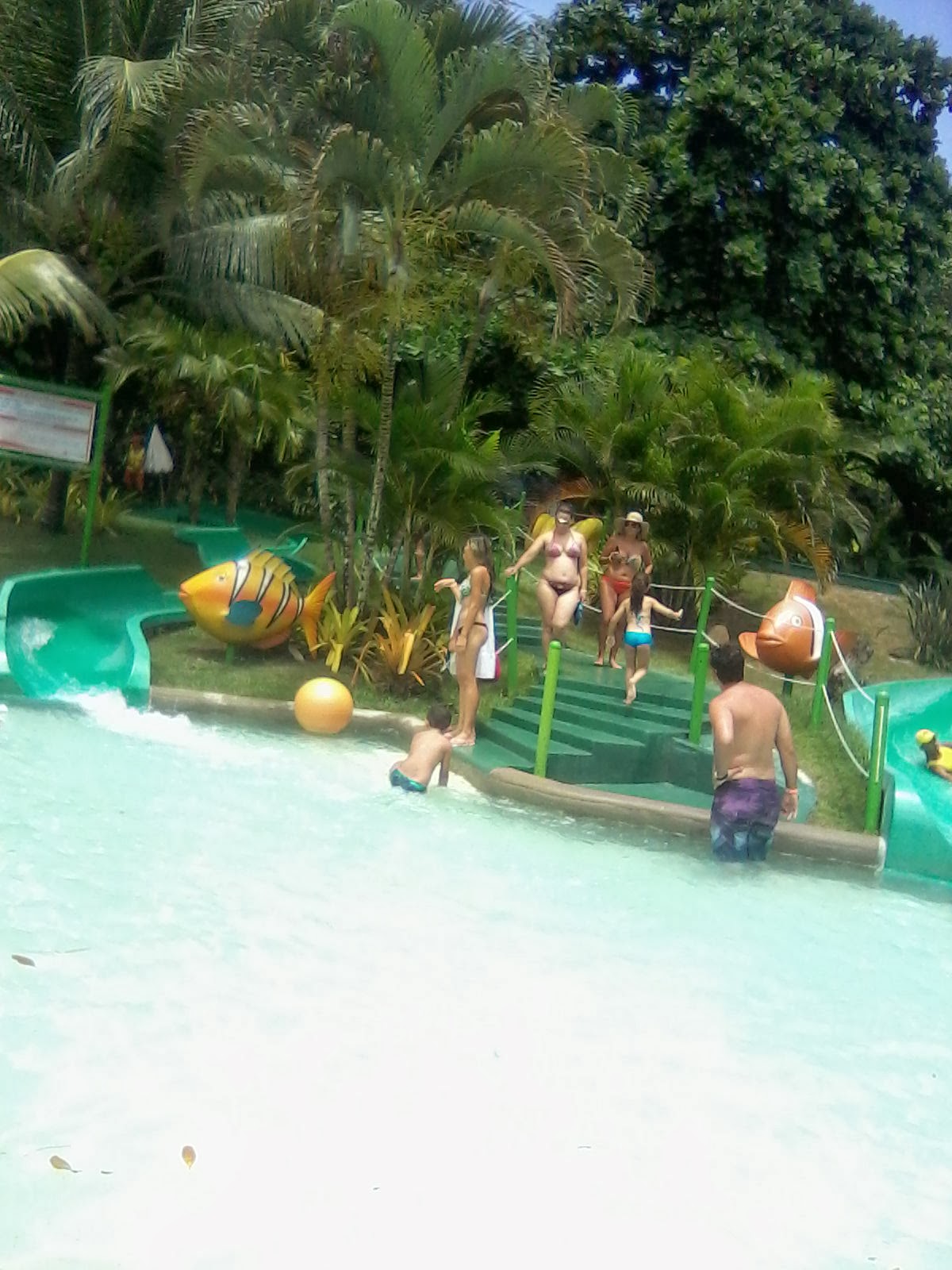 UMA PEQUENA LADY ECO PARQUE AQUÁTICO ARRAIAL D'AJUDA PORTO SEGURO UMA PEQUENA LADY ECO PARQUE AQUÁTICO ARRAIAL D'AJUDA PORTO SEGURO