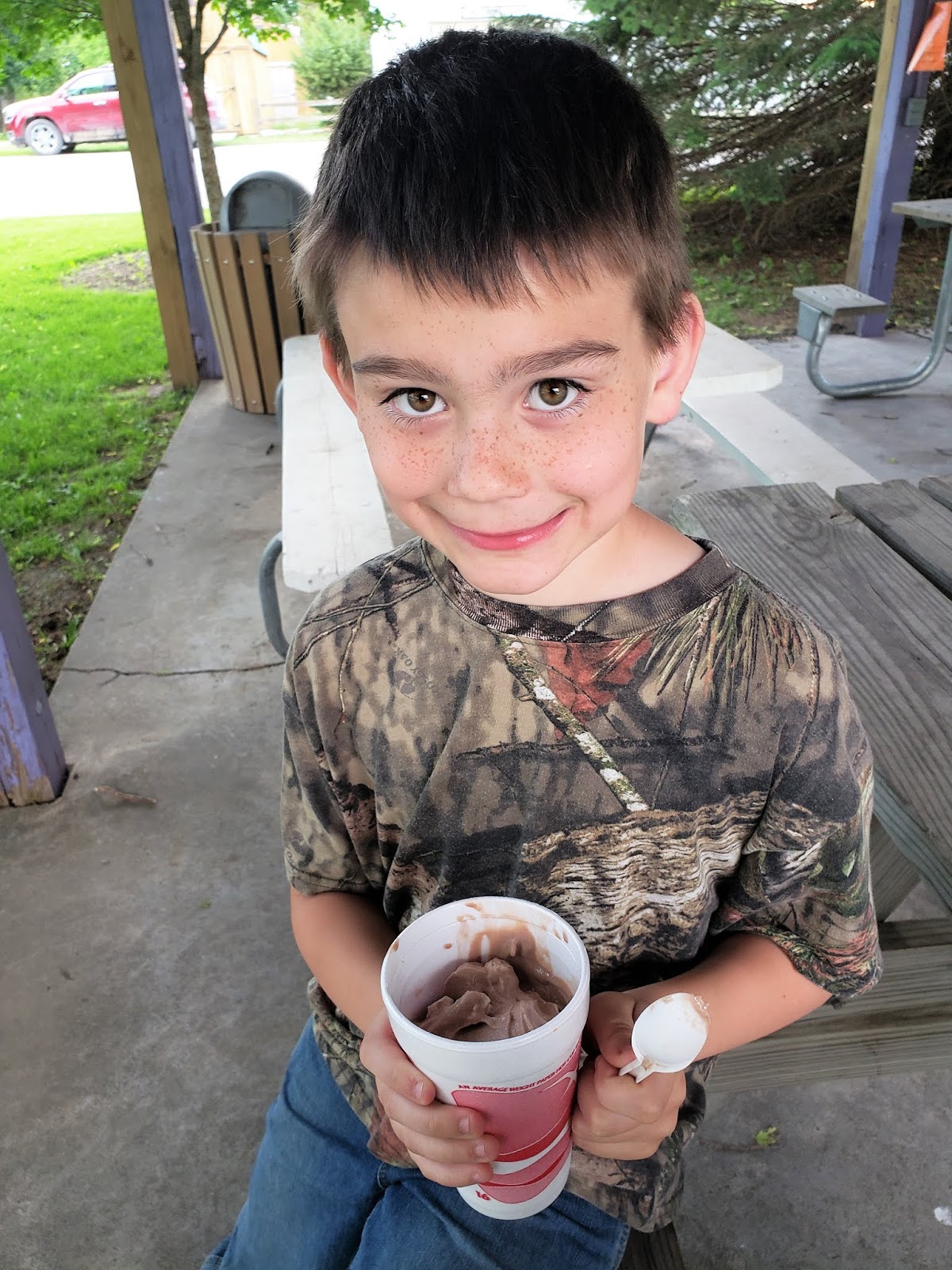 Corn, Beans, Pigs and Kids Iowa Ice Cream Road Trip at Bristow Ice Cream Shack