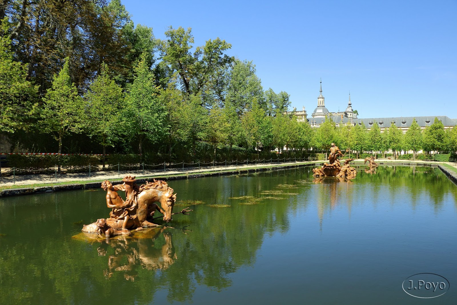 La Granja de San Ildefonso (Segovia) La Granja de San Ildefonso (Segovia)